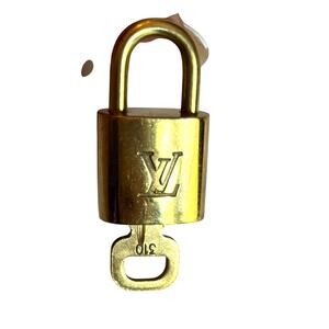 Louis Vuitton Gold Lock and Key Set #310